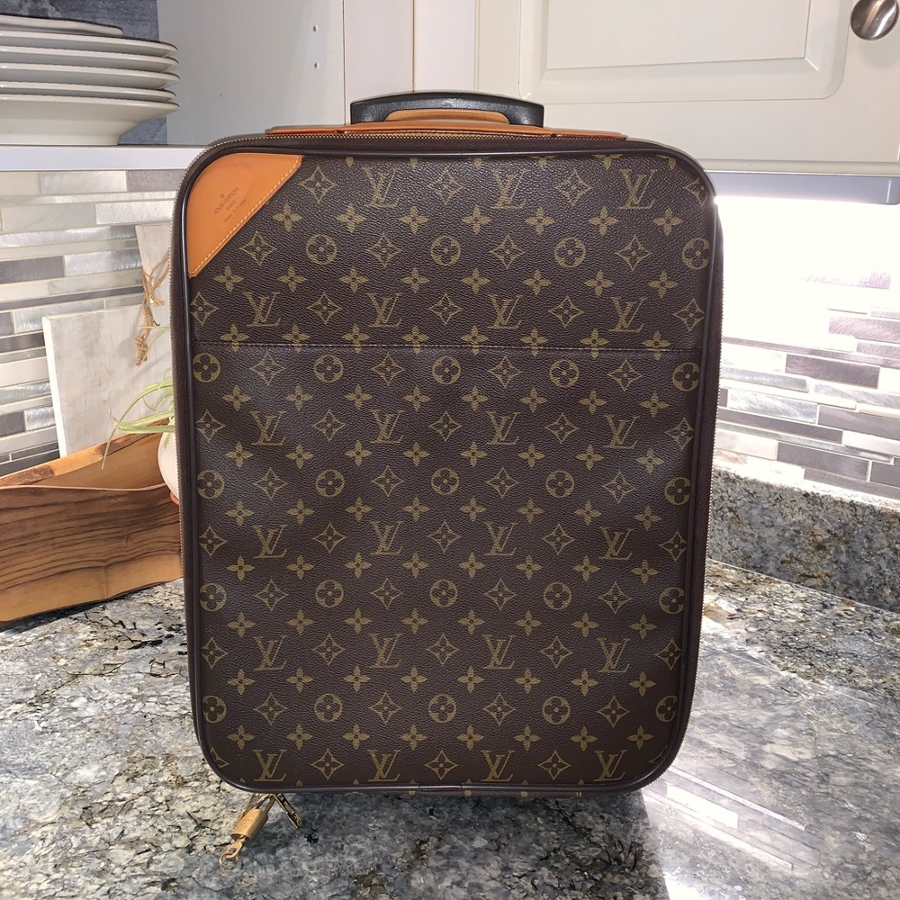 Authentic Louis Vuitton Pegase 45 Rolling Luggage